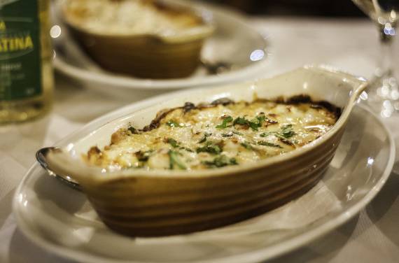 zorbas taverna 4.jpg